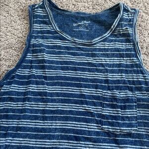 Universal Thread XL Tank